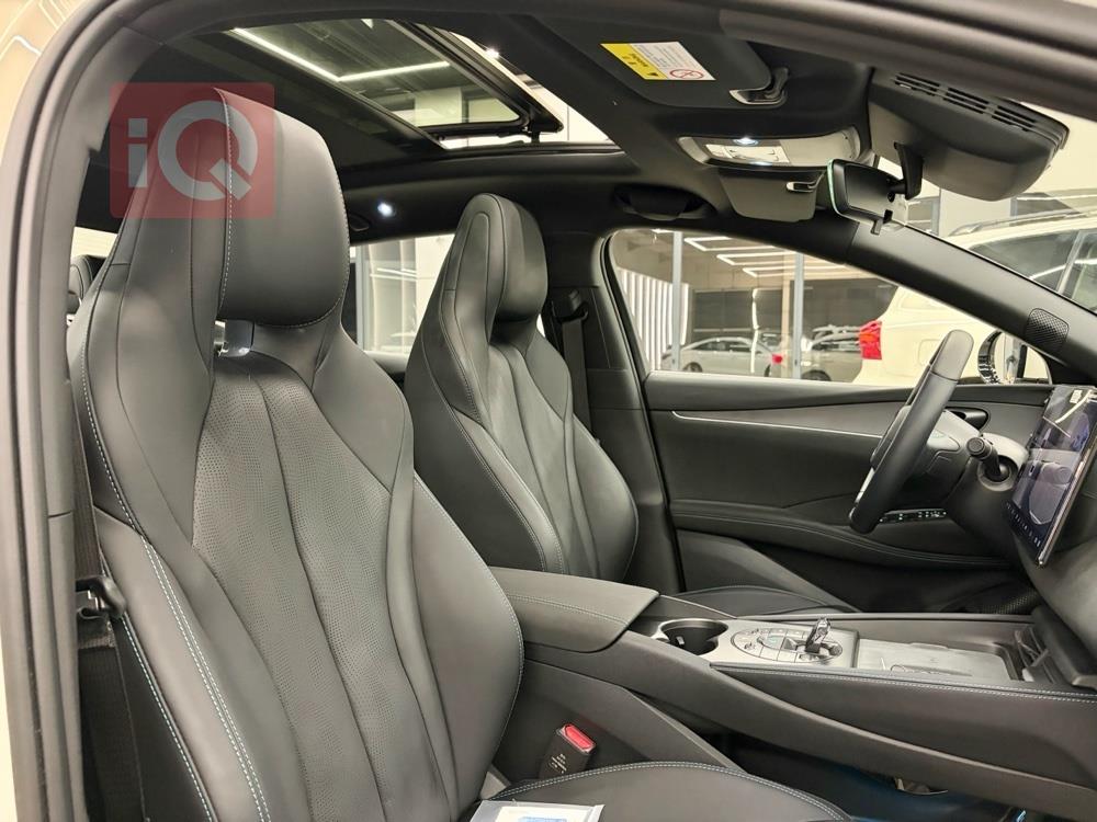 https://cdn.iqcars.io6ae3718f-0227-4888-a19e-d3f093ac77b7_9.jpg